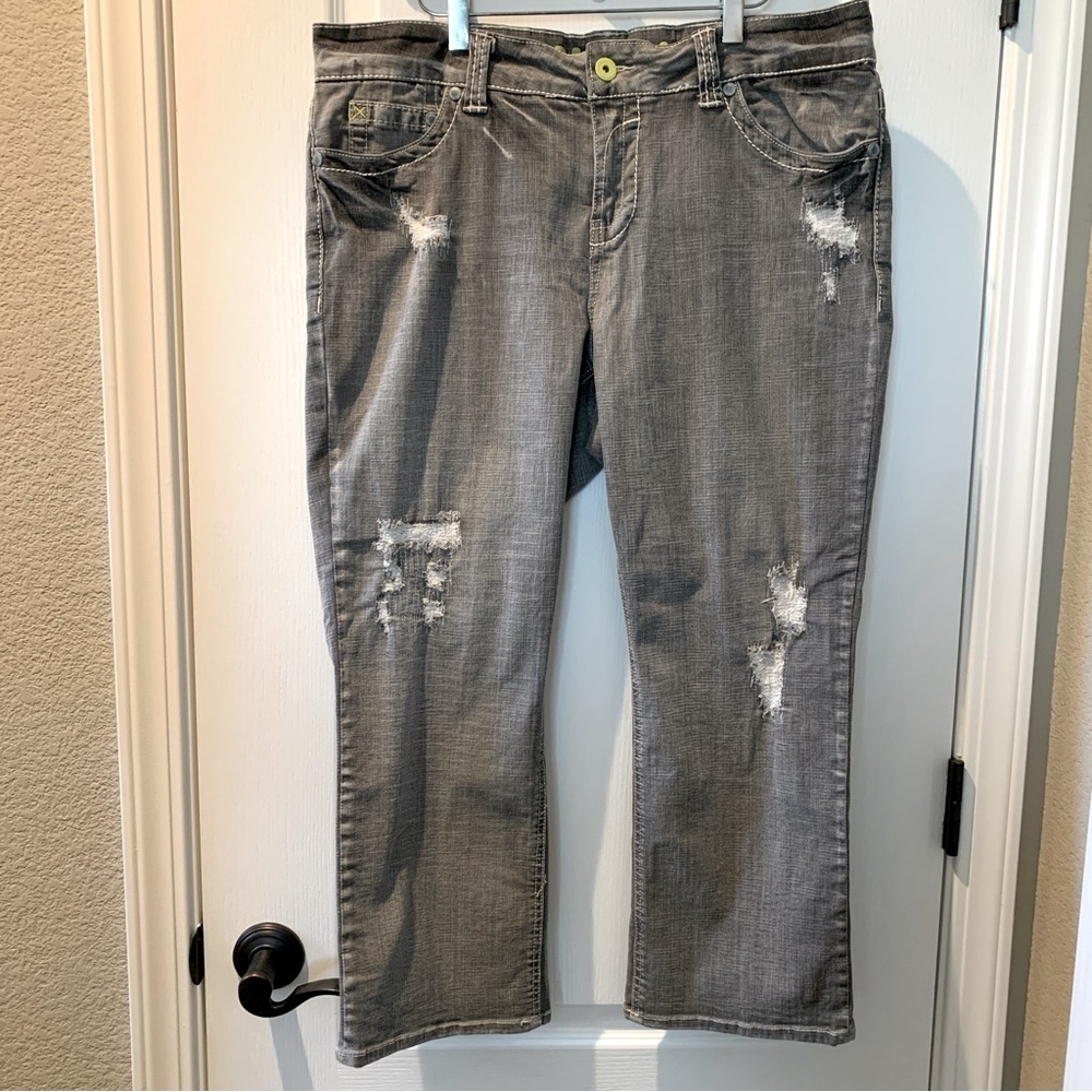 HYDRAULIC Women’s Gray Ankle Cropped Distressed Denim Jeans Size 18W - Picture 3 of 14